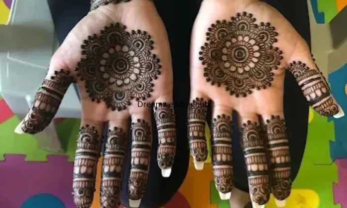 Priyanshi Mehendi Artist